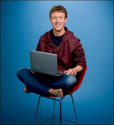 Doté d'une prodigieuse intelligence, il est le cofondateur de Facebook. Il l'a créé en 2004 avec des amis de Harvard. FB est devenu l'un des sites les plus visités au monde et, en conséquence, son créateur est devenu le plus jeune milliardaire de la planète. L'influence du réseau est énorme, des révolutions ont été accomplies grâce à lui :