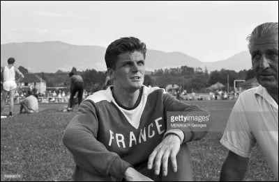 Né le 2 janvier 1935, sprinter, spécialiste du relais 4x100 mètres, recordman du monde de la distance en 1968, il est médaillé d'argent aux JO de 1964 et de 1968. Qui est-il ?