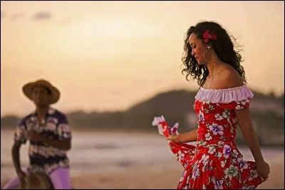 Le maloya, forme de musique héritée de l'esclavage, est un genre musical majeur à La Réunion.