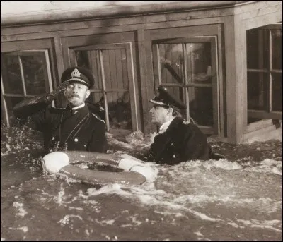 Dans "Noblesse oblige", combien de d'Ascoyne assassinés sont interprétés par Alec Guinness ?