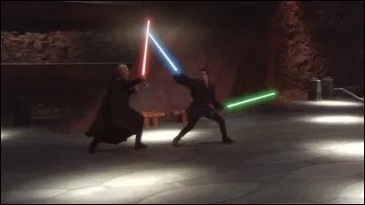 Lors de son affrontement avec le comte Dooku dans l'épisode 2, Anakin a eu le bras gauche tranché.