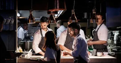 Les meilleurs restaurants du monde ont 4 étoiles Michelin.