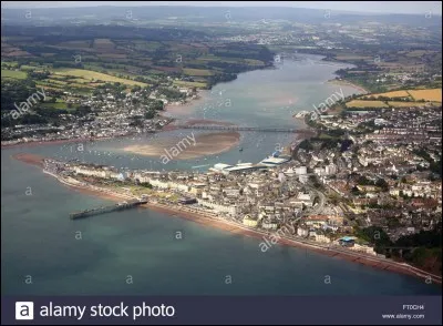 Dans quelle ville du sud-ouest de l'Angleterre rencontre-t-il Matthew Bellamy et Dominic Howard ?