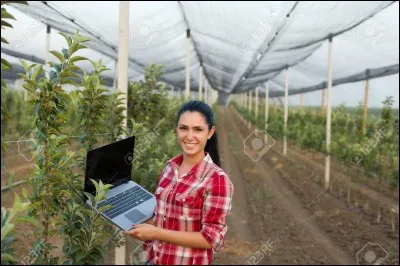 J'étudie l'ensemble des sciences et des techniques de l'agriculture. Que suis-je ?