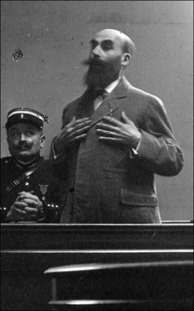 Qui était surnommé le ''Barbe-Bleue de Gambais'' ?