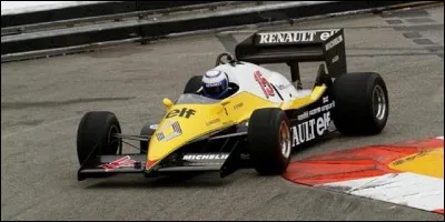 Quel pilote de Formule 1 était surnommé 'Le Professeur' ?