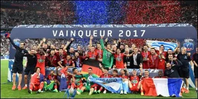 Le Paris Saint-Germain a été champion de France de football en 2012 et 2017 :