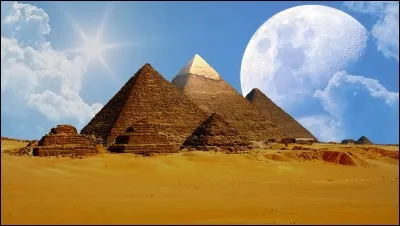 La grande pyramide de Gizeh (ou pyramide de Khéops) pèse environ 500 millions de tonnes, soit environ 50 000 fois plus que la tour Eiffel :