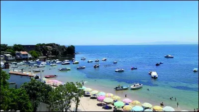O&ugrave; se trouve la plage la caroube ?