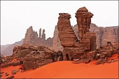 Avec quel pays l'Alg&eacute;rie n'a-t-elle pas de fronti&egrave;re ?