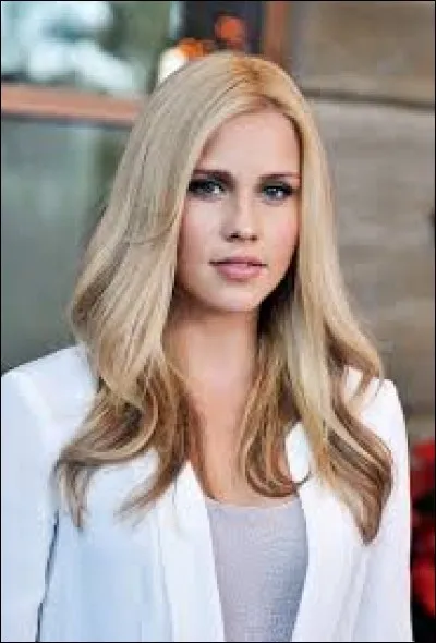 Claire Holt a fait partie du casting de...