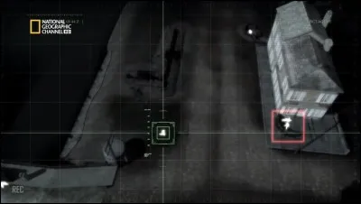 Pendant que la 25e section s'empare du pont de Bénouville, le deuxième et le troisième planeurs atterrissent.
Après avoir débarqué, les 14 commandos doivent traverser la partie ouest du pont pour prêter main forte aux hommes du lieutenant Brotheridge.
Brotheridge jette une grenade dans un bunker et prend pour cible un mitrailleur allemand.
Qu'arrive-il au lieutenant Brotheridge ?