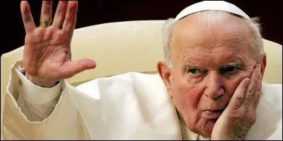 De quelle nationalité Jean-Paul II était-il ?