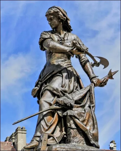 C'est une figure emblématique de la résistance de la ville de Beauvais assiégée par les troupes de Charles le Téméraire, duc de Bourgogne en 1472. Il s'agit de :