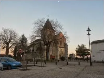 Pour finir, je vous emmène en Nouvelle-Aquitaine, à Villegouge. Nous sommes dans le département ...