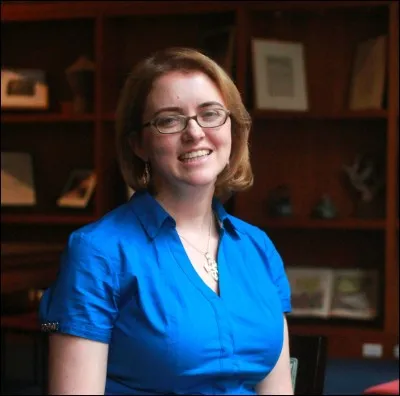 Dans la série de livres "Les Royaumes de Feu" écrite par Tui Sutherland, quels animaux sont les personnages principaux ?