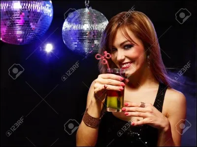 Tu es au lycée. Ton meilleur ami t'annonce qu'il est invité à une boom organisée par Cindy, la fille la plus belle du lycée, alors que toi tu n'es pas invité ! Comment réagis-tu ?