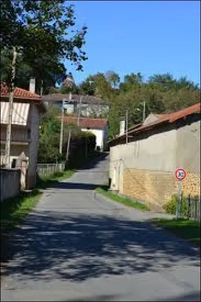 Je vous emmène en Occitanie, à Mun. Village de Bigorre, dans l'aire urbaine de Tarbes, il se situe dans le département ...