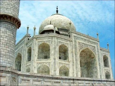 Le Taj Mahal est un des joyaux de l'art musulman.