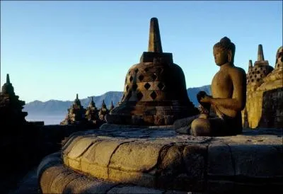 Le temple de Borobudur est le plus grand monument hindouiste au monde.