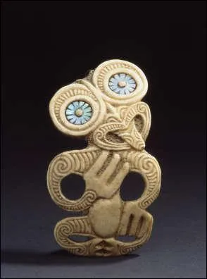 Cette petite statue originaire de Nouvelle-Zlande est en ...