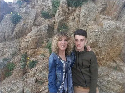 Cochez le bon titre !