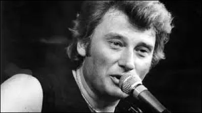 Johnny Hallyday est né en...
