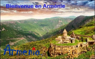 Afin de récolter des fonds pour les victimes du tremblement de terre en 1988, Charles Aznavour écrit une chanson dont le titre est...