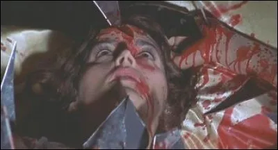 Pourquoi Tiffany a-t-elle tué cette femme ?