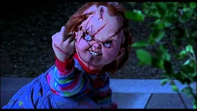 A qui Chucky fait-il un doigt d'honneur ?