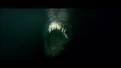 Dans quel film un bateau faisant naufrage est-il attaqué par un crocodile, monstrueux mangeur d'homme ?