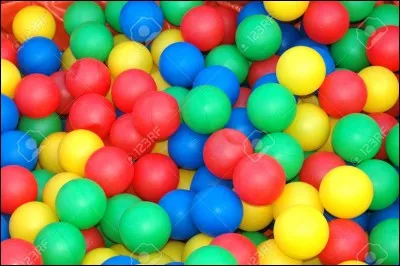 Qui a comme une seule couleur bleu-vert-rouge-jaune, comme couleur préférée ?