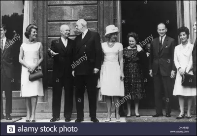 Quand de Gaulle a-t-il d&eacute;fil&eacute; dans Paris apr&egrave;s l'avoir lib&eacute;r&eacute; ?