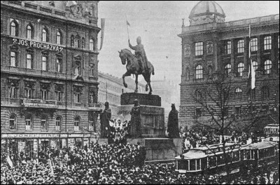 Quelle indépendance est proclamée le 28 octobre ?