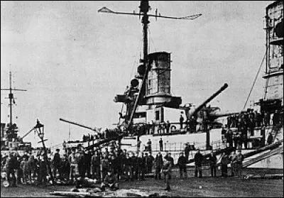 Que se passe-t-il dans les ports allemands de Wilhelmshaven et de Kiel le 29 octobre et le 3 novembre ?