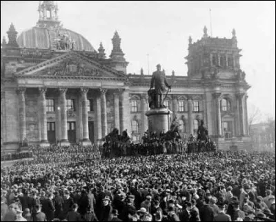 Quel autre événement connait l'Allemagne ce même jour ?