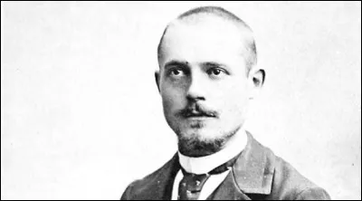 Ecrivain, poète, essayiste, il laisse une oeuvre inspirée par sa foi chrétienne. Officier de réserve, il meurt au combat le 5 septembre 1914. Il s'agit de :