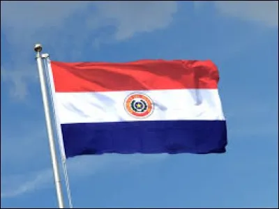 Le drapeau du Paraguay a deux faces différentes.