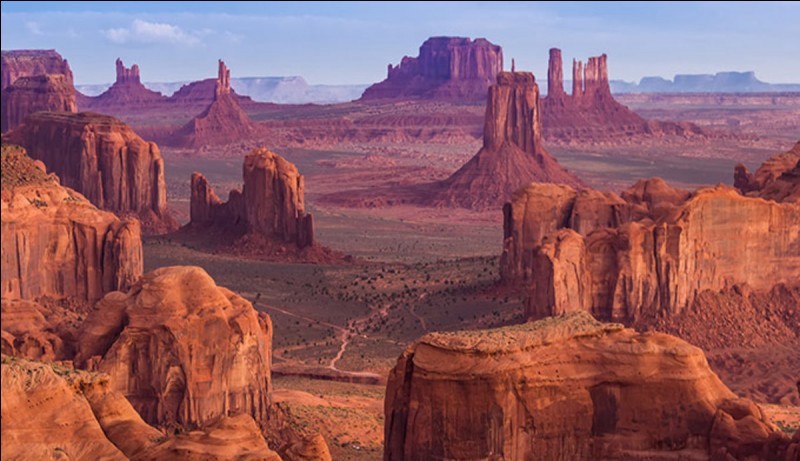 Dans quels États se trouve le Monument Valley ?