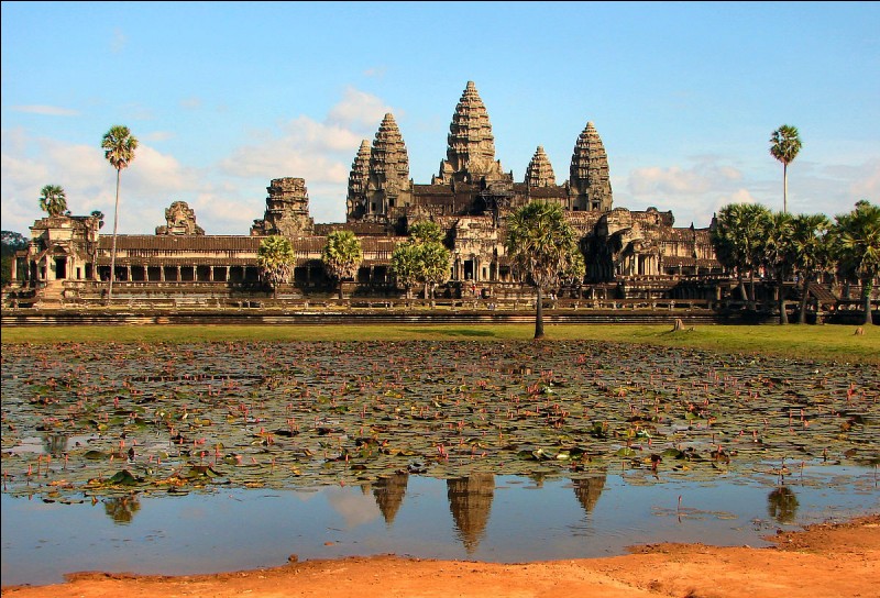 Dans quel pays se trouve Angkor Vat ?