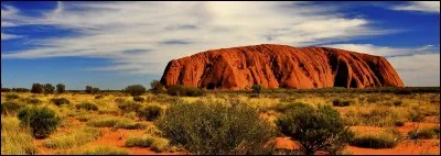 Dans quel pays se trouve l'Ayers Rock ?