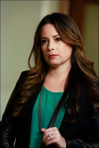 Comment s'appelle la mère d'Aria ?