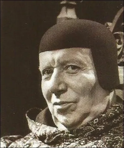 Qui est cet acteur, que l'on voit ici dans la série télévisée "les Rois maudits" ?