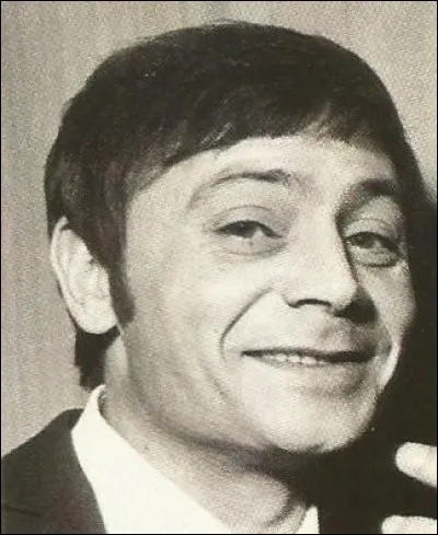 Qui est cet auteur-compositeur-interprète de chansons ?