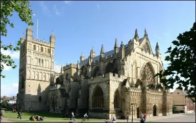 Cette ville anglaise de 100 000 habitants, chef-lieu du comté de Devon, connue pour sa cathédrale gothique, c'est :