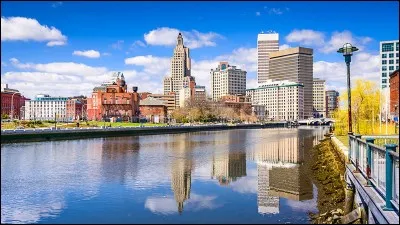 Quel état du nord-est des Etats-Unis a pour capitale Providence ?