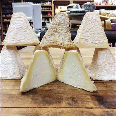 C'est un fromage de chèvre français du département de l'Indre, en région Centre. Il porte le nom de la commune homonyme. C'est :