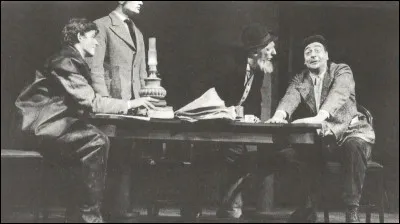 Qui est l'acteur que l'on voit, à droite, sur cette photo ?