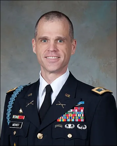 Le grade militaire de colonel le grade d'officier supérieur le plus élevé.