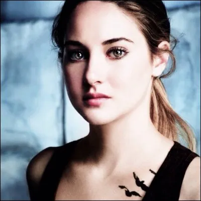 Tris est originaire de quelle faction ?